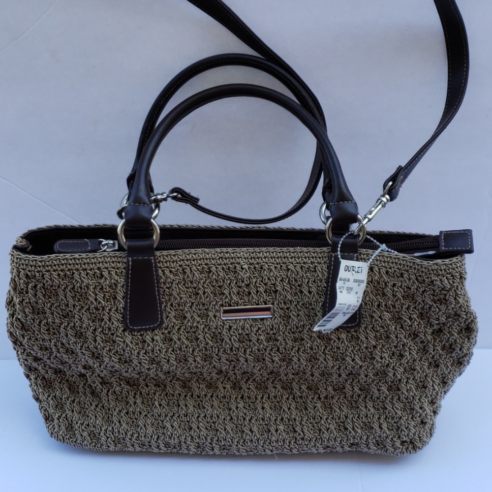 NWT TEXTURED beautiful purse